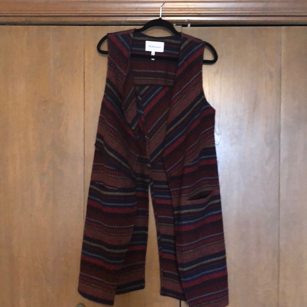 Sleeveless jacket